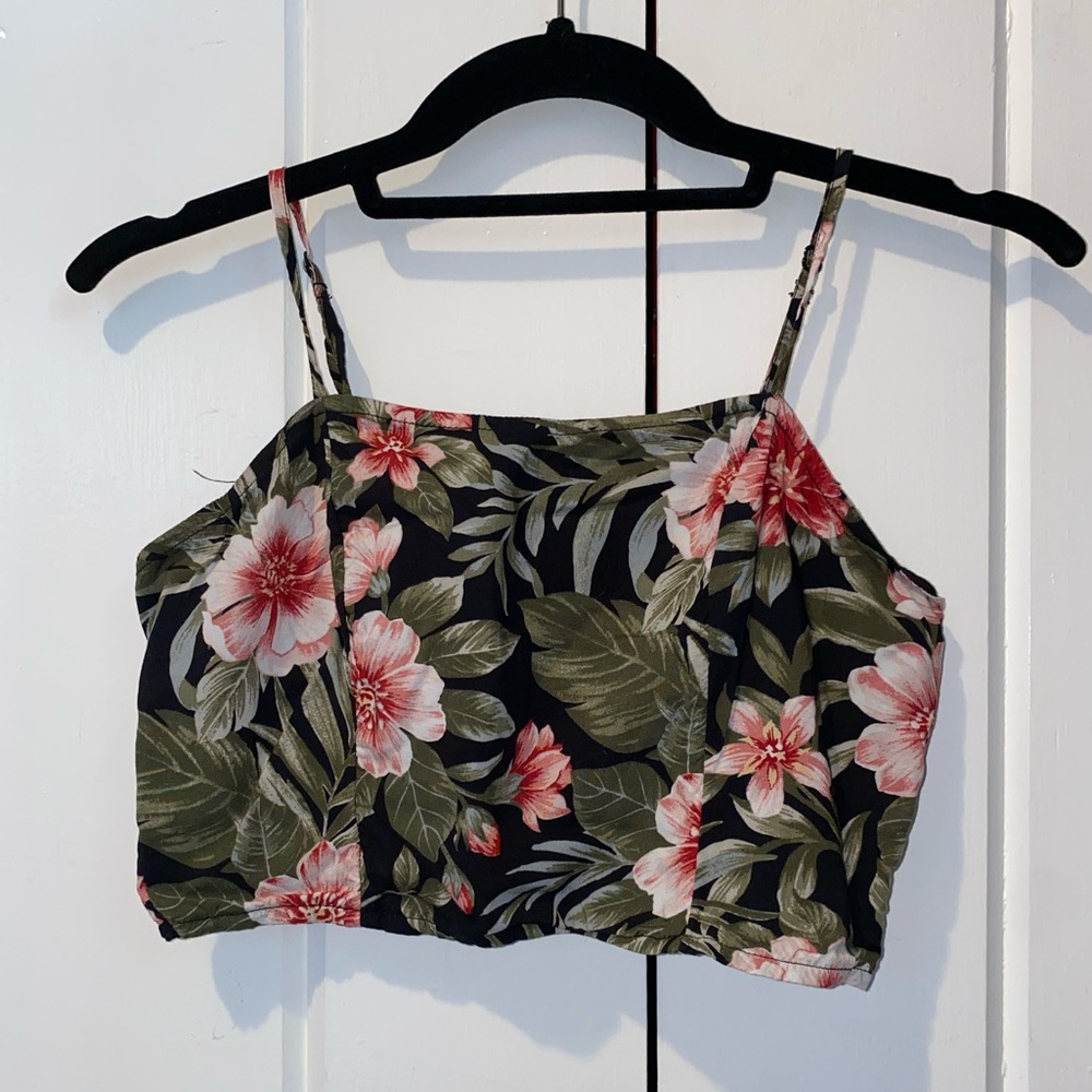 Black floral crop top